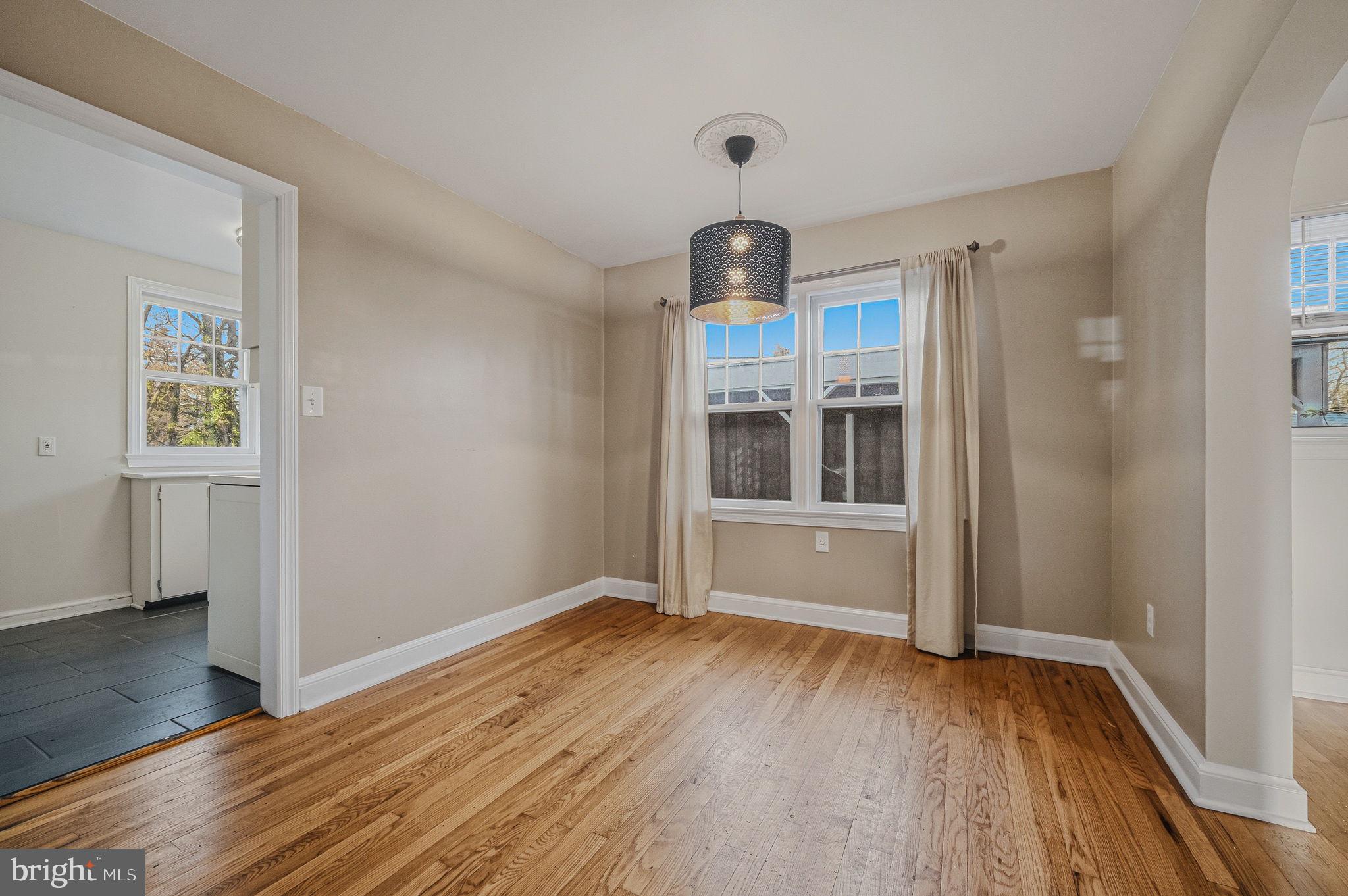 EAST LAKE GDNS - Residential