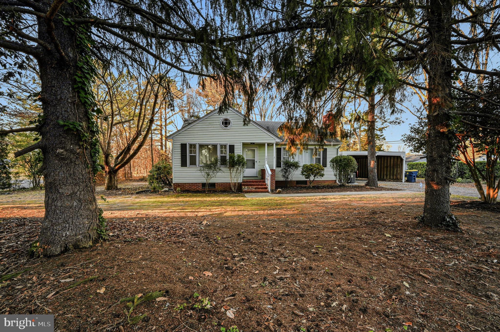 EAST LAKE GDNS - Residential