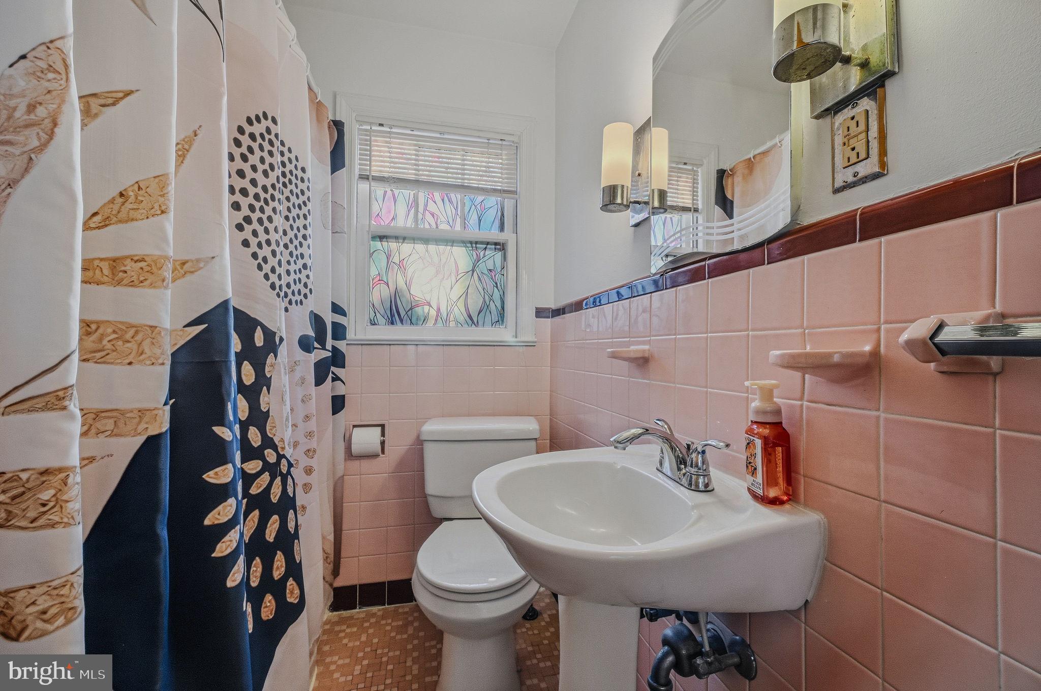 EAST LAKE GDNS - Residential