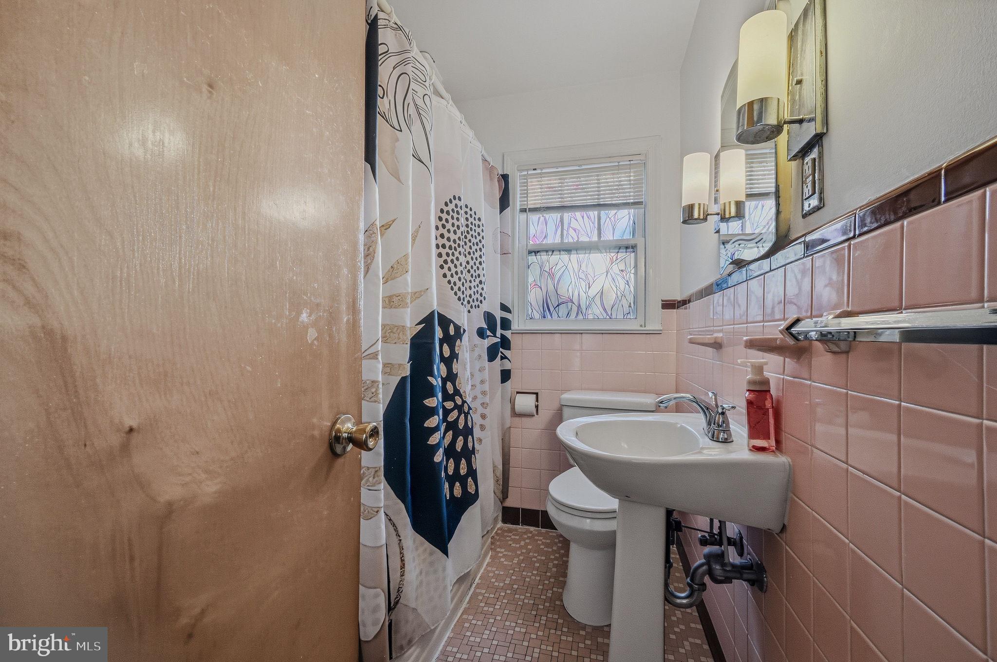 EAST LAKE GDNS - Residential