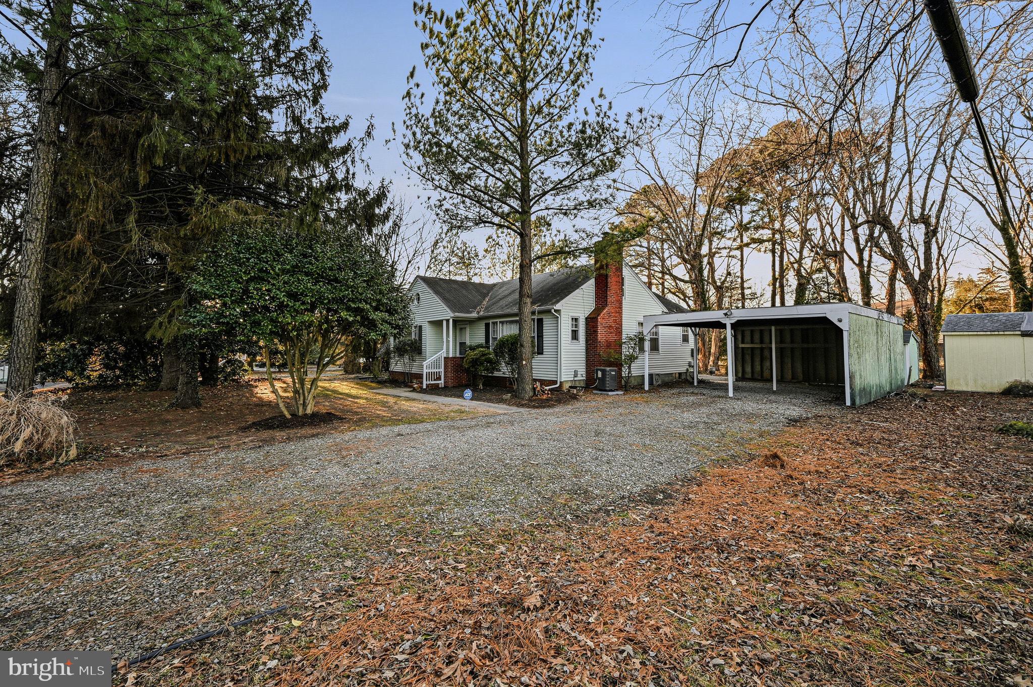 EAST LAKE GDNS - Residential