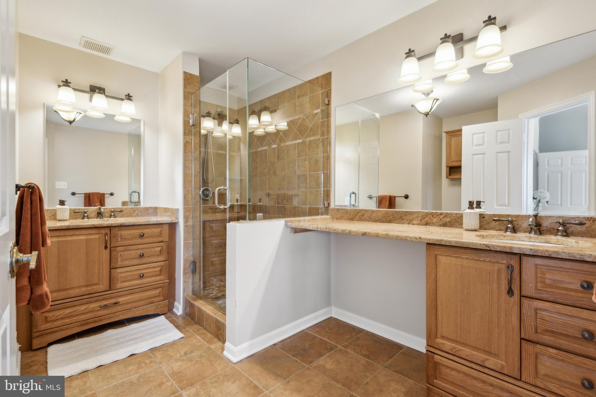 KINGSTOWNE - Residential Lease