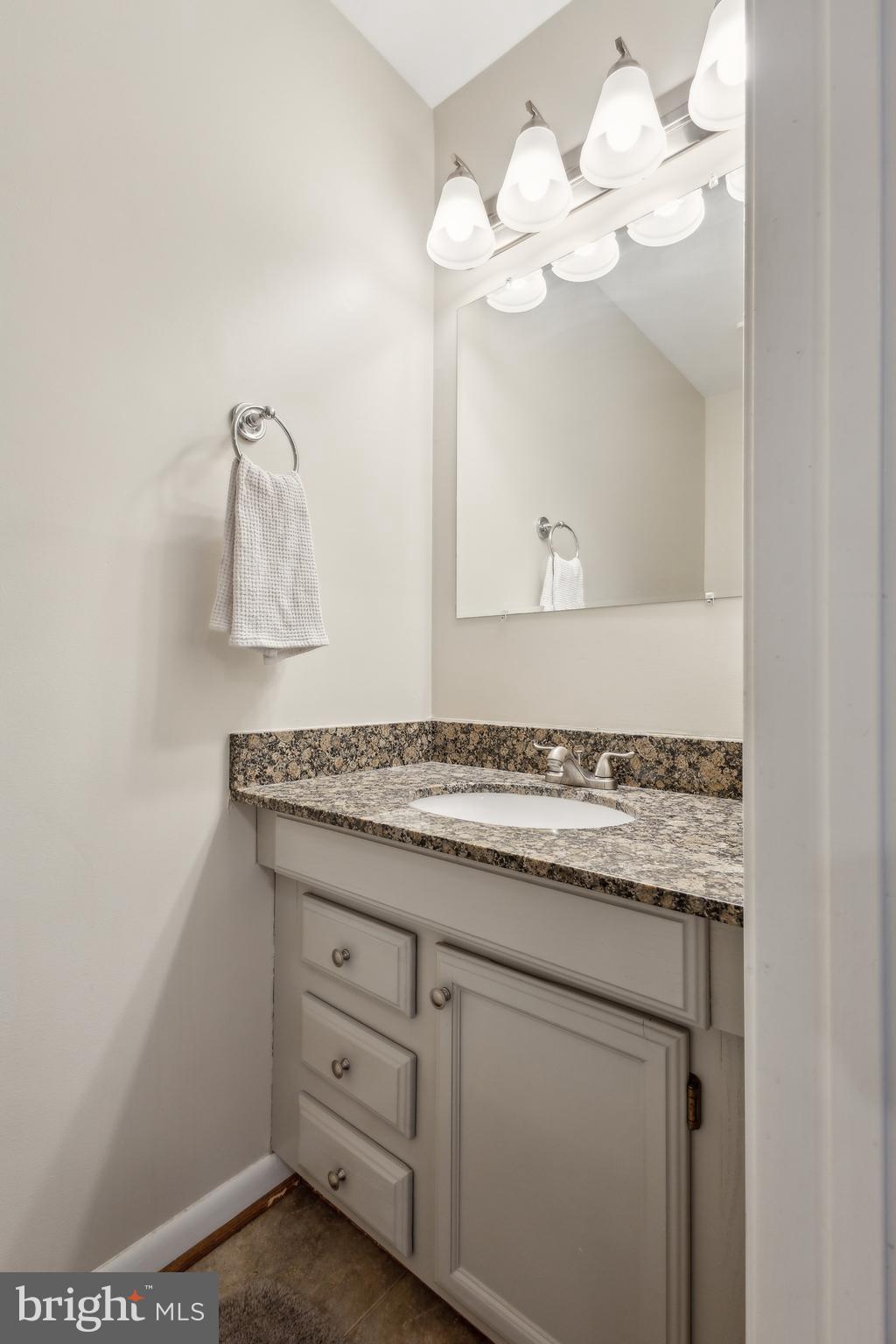 KINGSTOWNE - Residential Lease