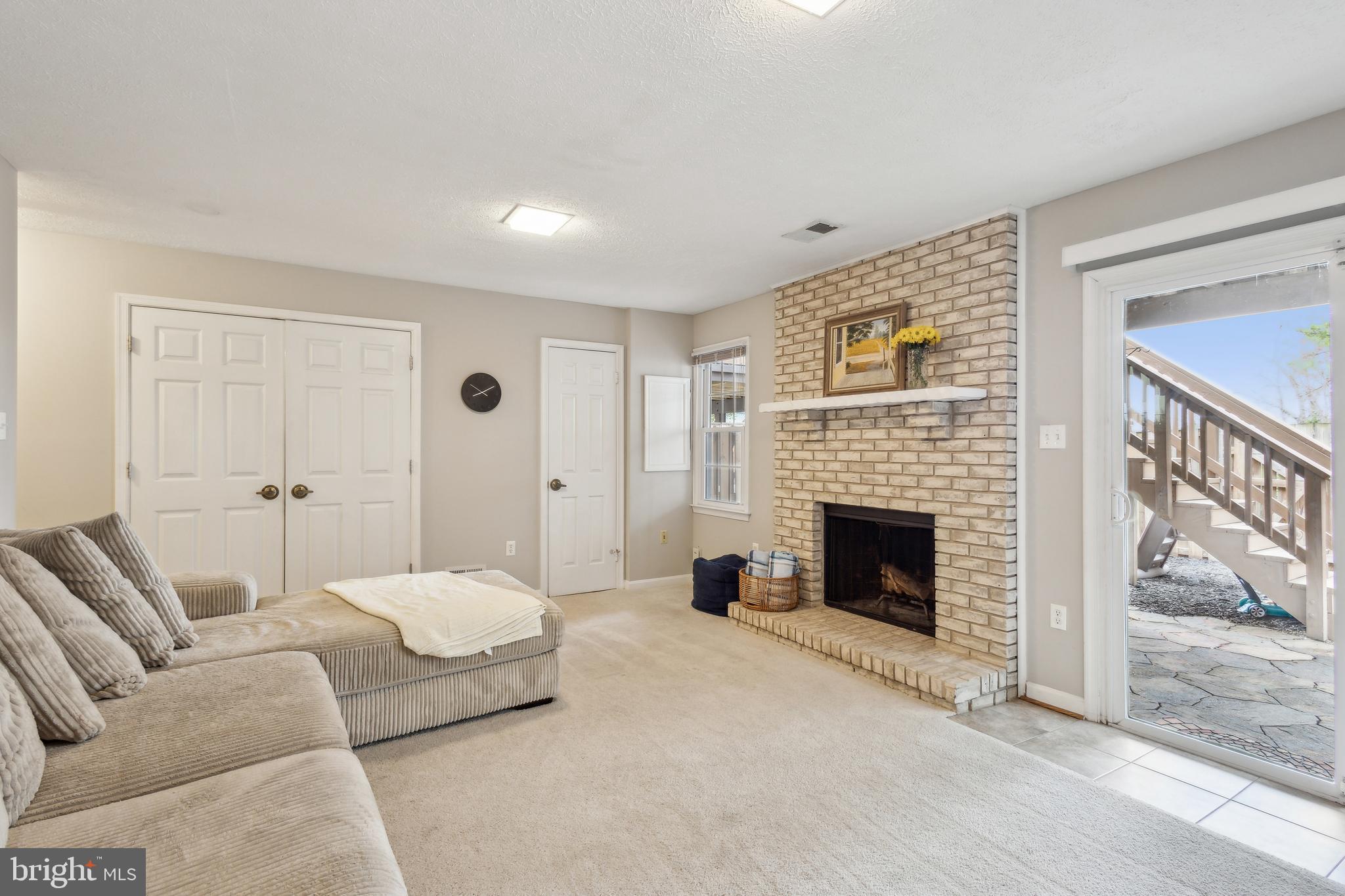 KINGSTOWNE - Residential Lease