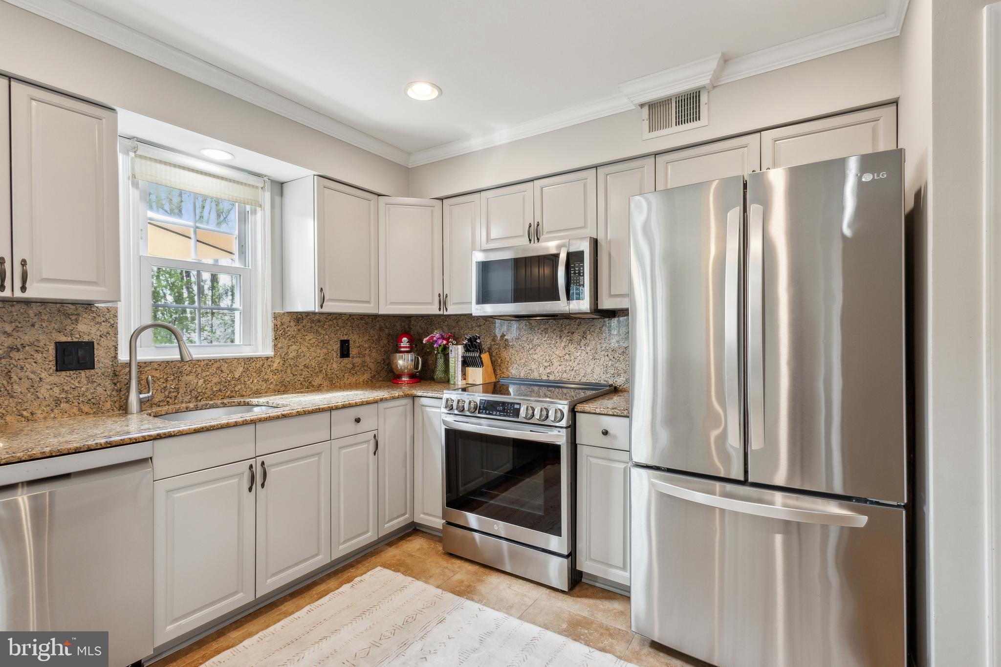 KINGSTOWNE - Residential Lease