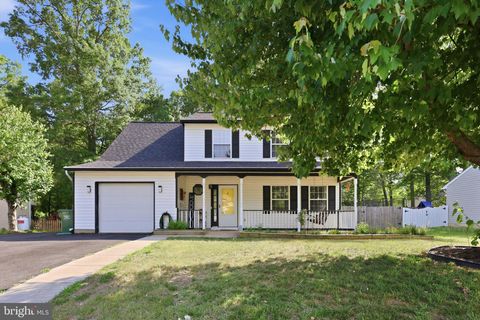 Homes For Rent - 10106 S Fulton Drive<br/> FREDERICKSBURG, VA 22408
