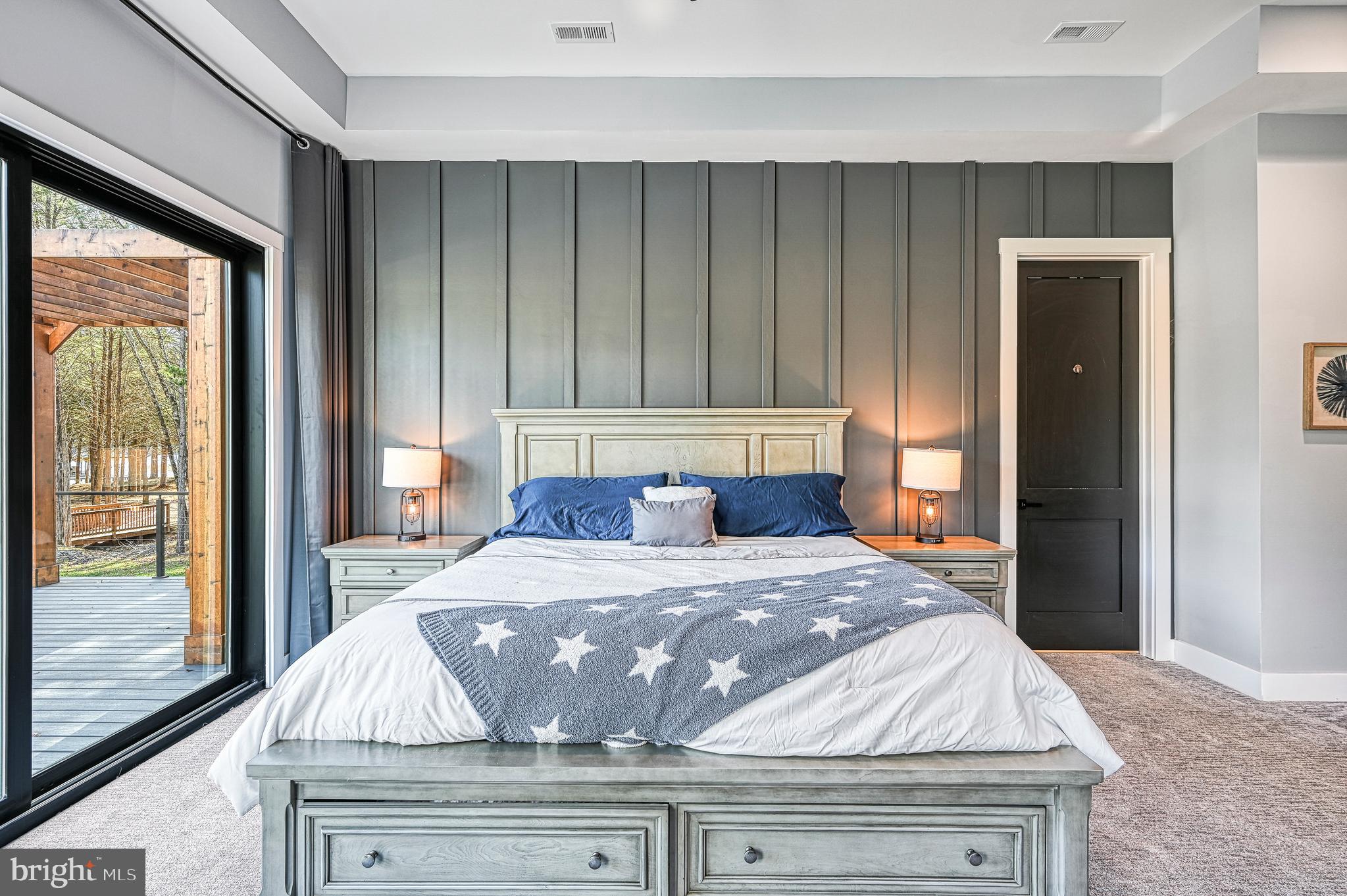 THALIA SHORES - Residential