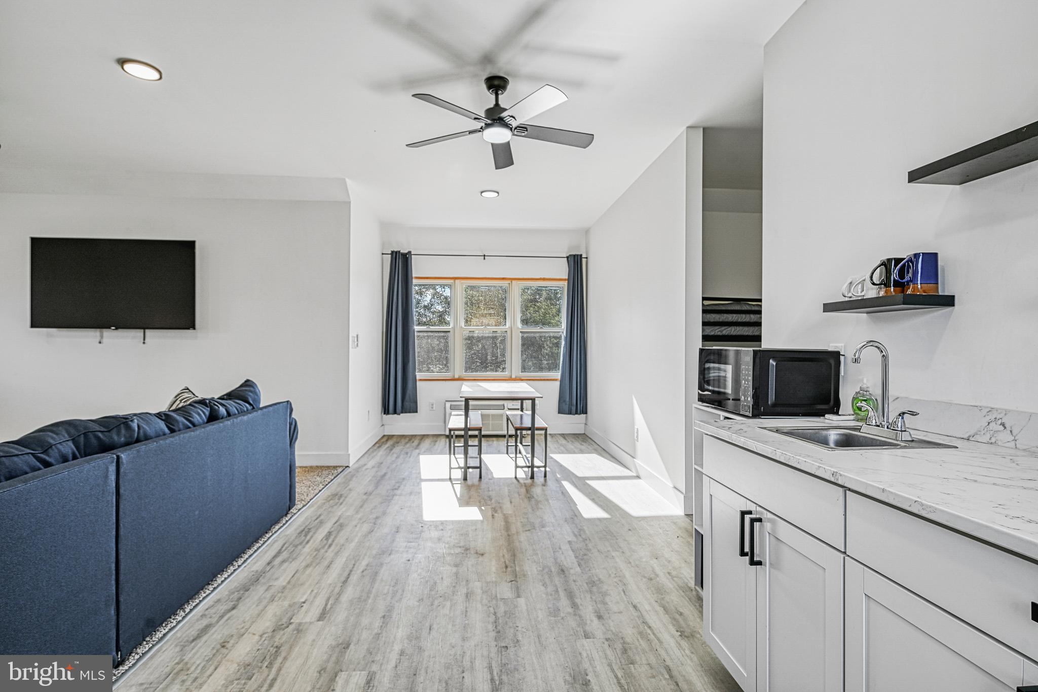 THALIA SHORES - Residential