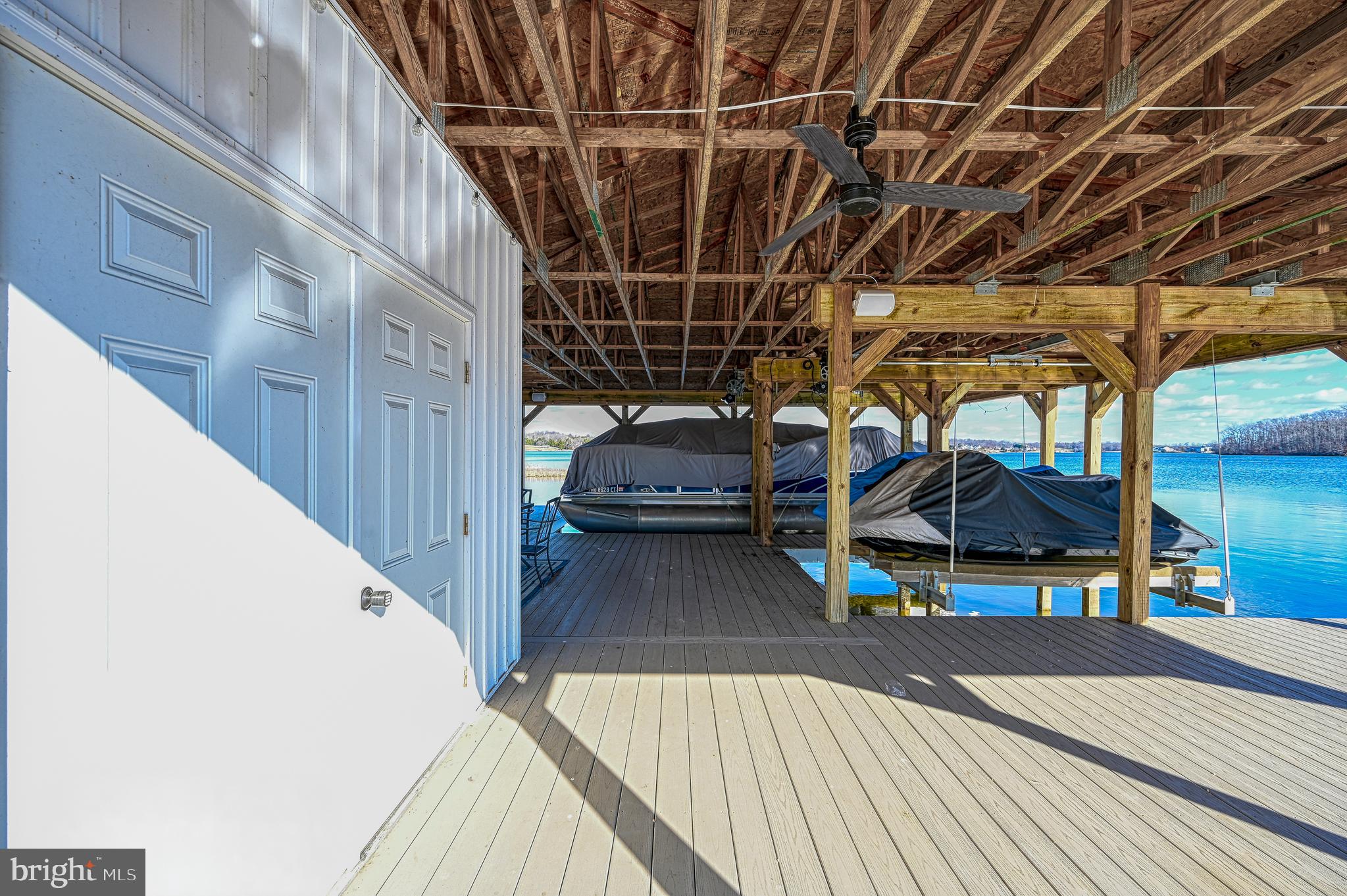 THALIA SHORES - Residential