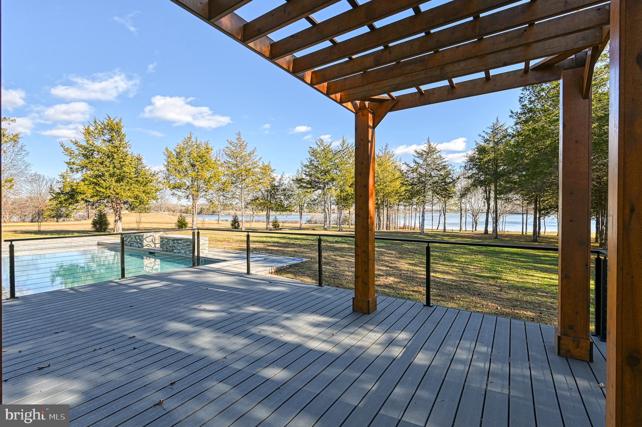 THALIA SHORES - Residential