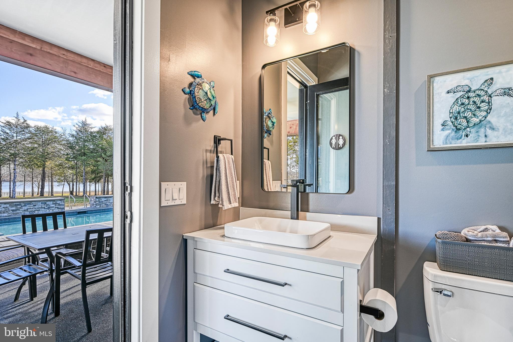 THALIA SHORES - Residential