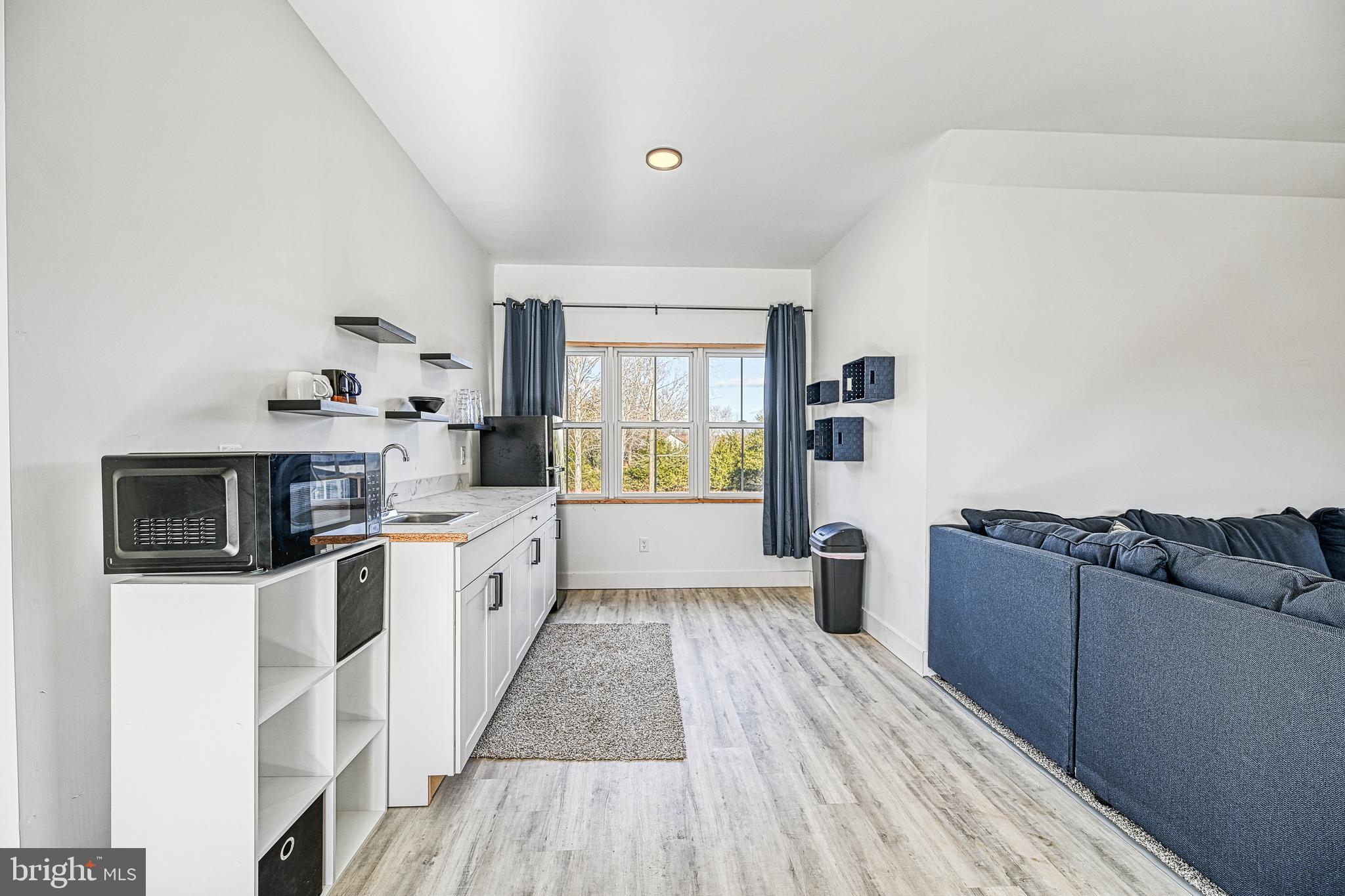 THALIA SHORES - Residential