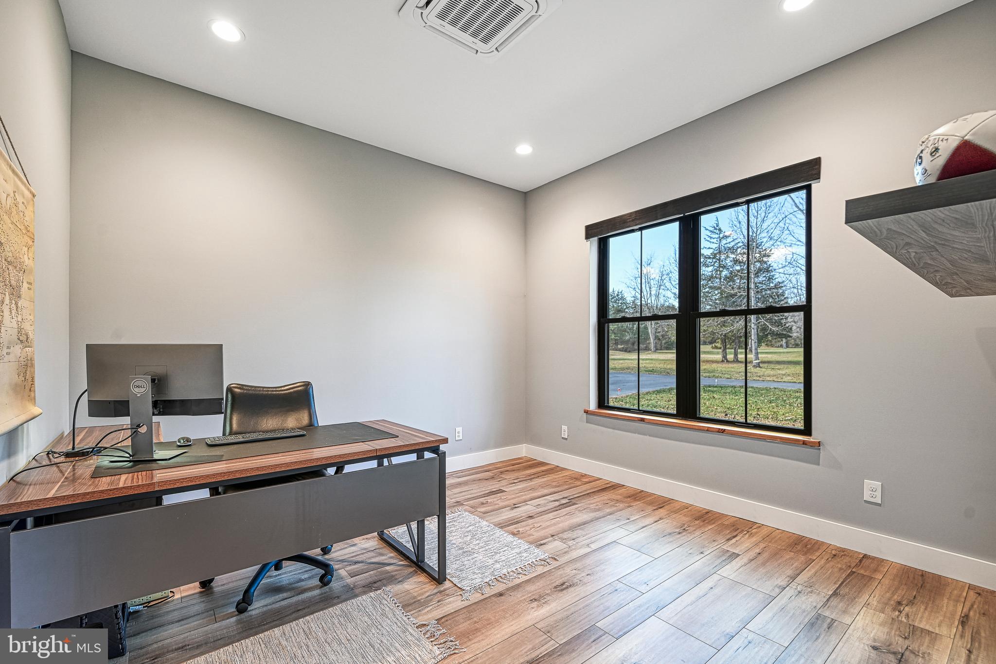 THALIA SHORES - Residential