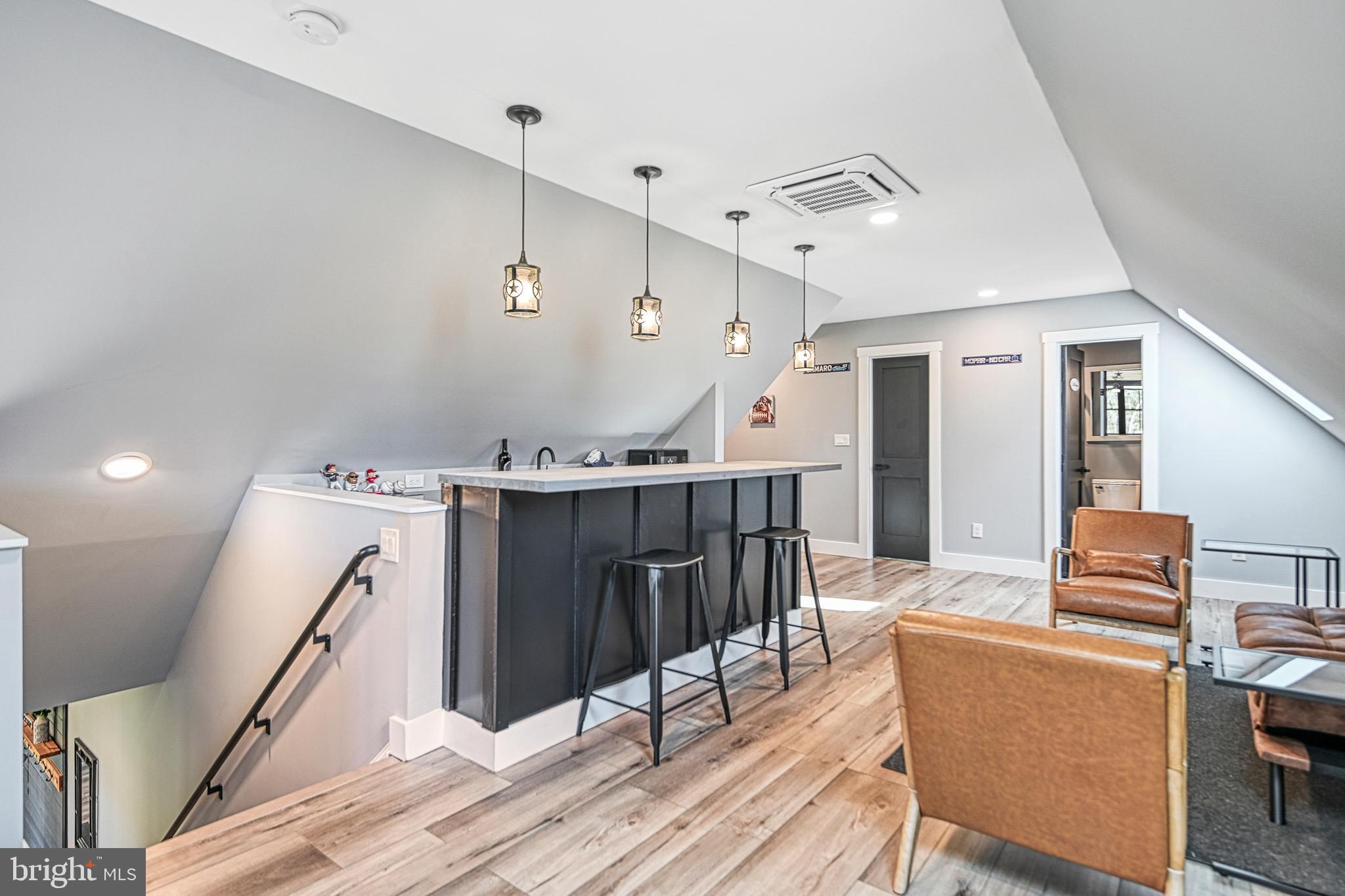 THALIA SHORES - Residential