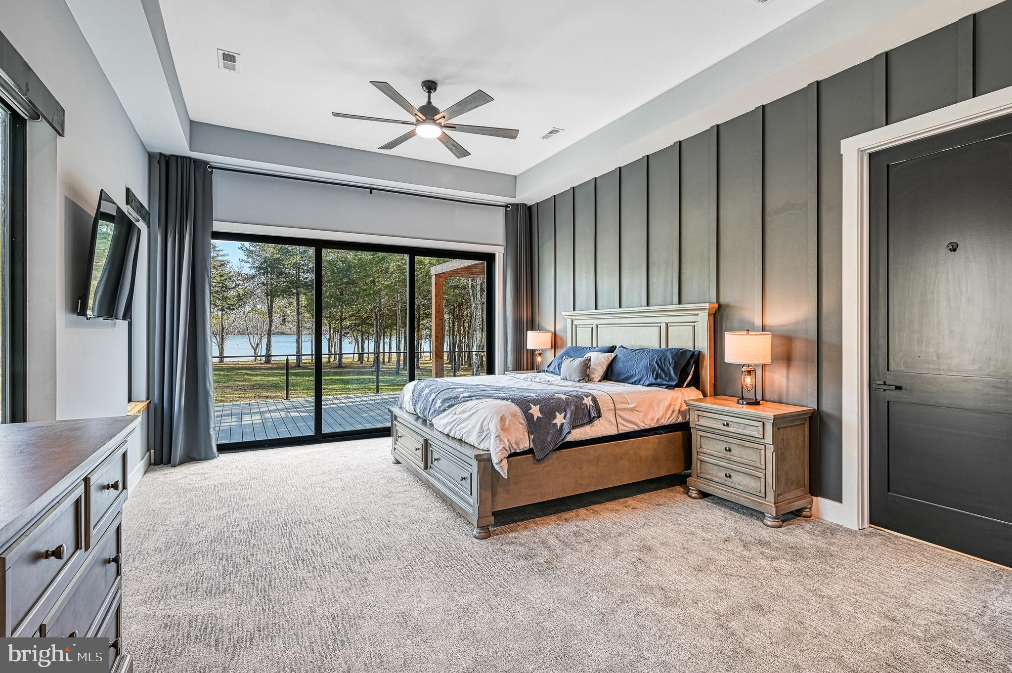 THALIA SHORES - Residential