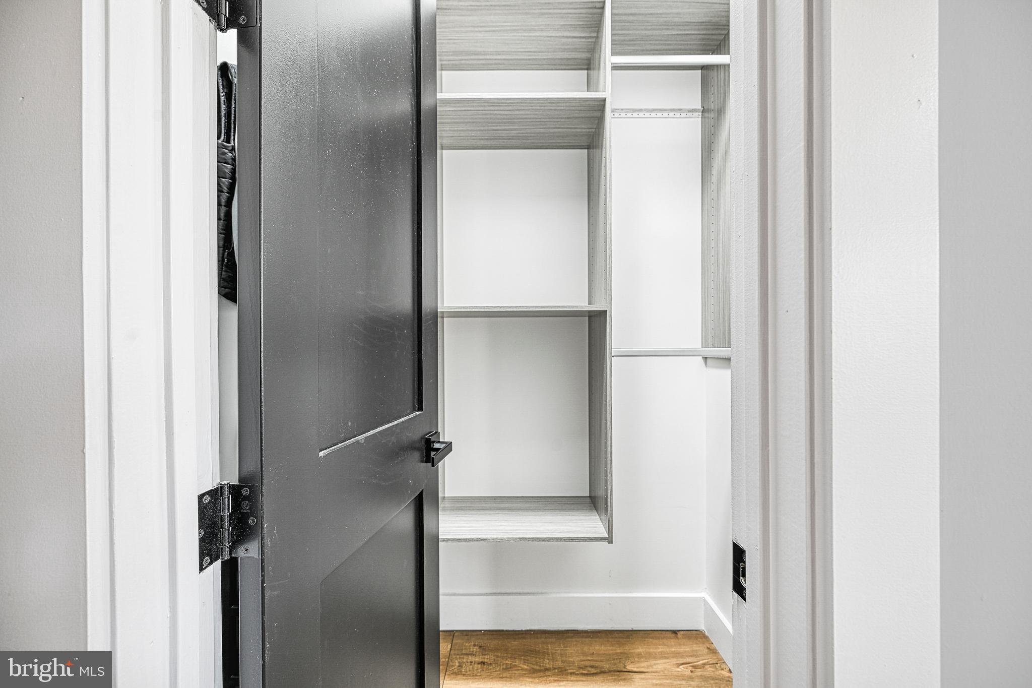 THALIA SHORES - Residential