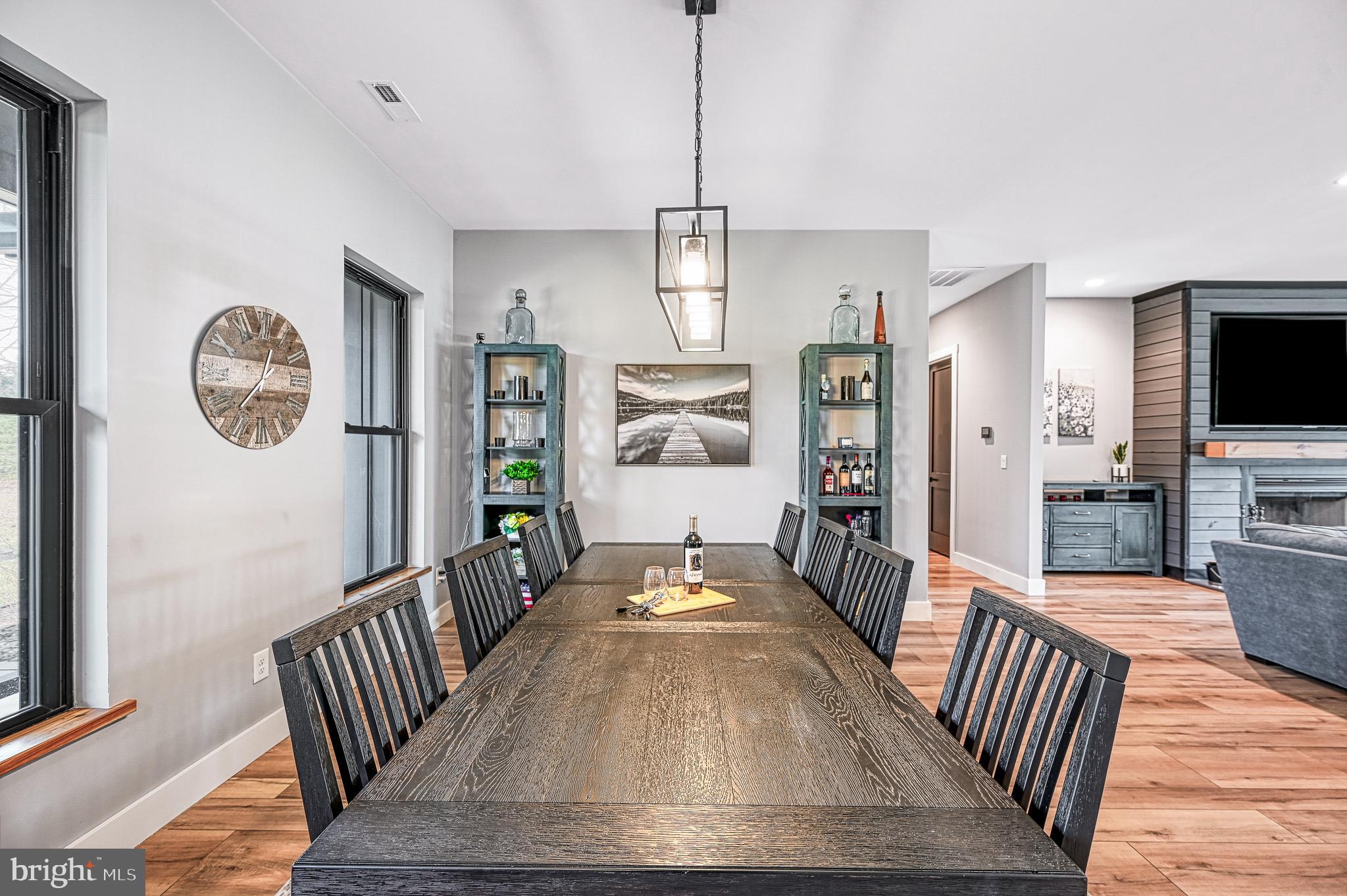 THALIA SHORES - Residential