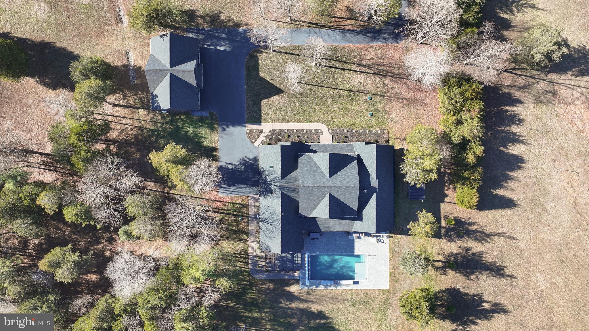 THALIA SHORES - Residential