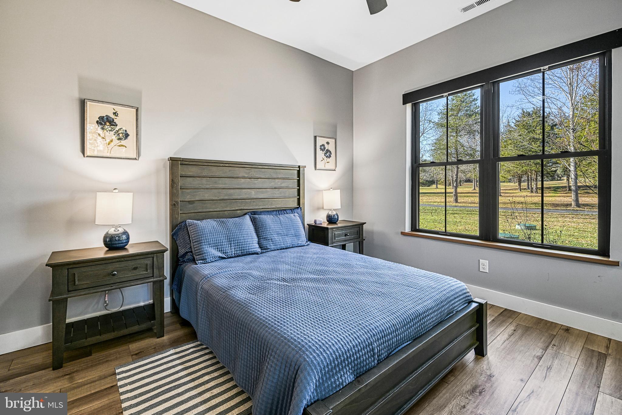 THALIA SHORES - Residential