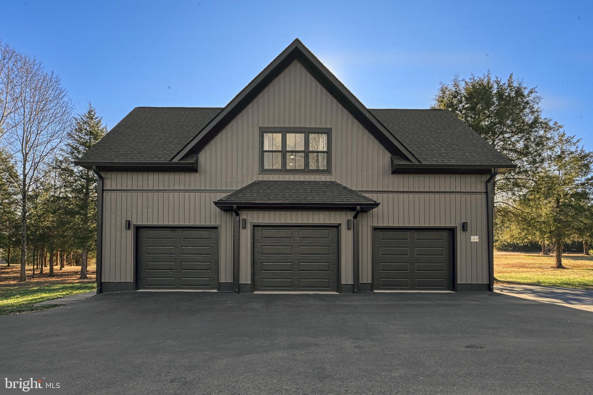 THALIA SHORES - Residential