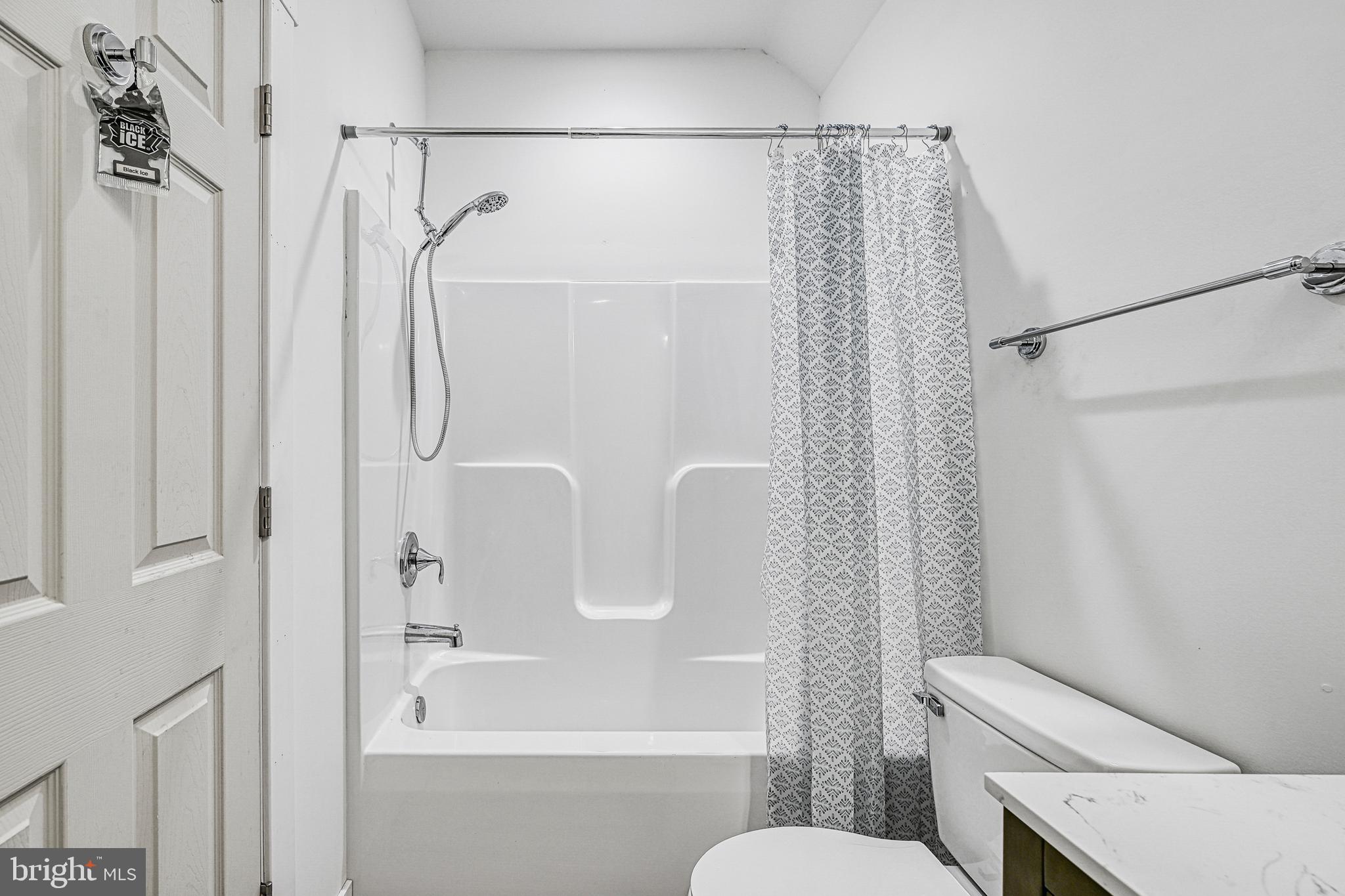 THALIA SHORES - Residential