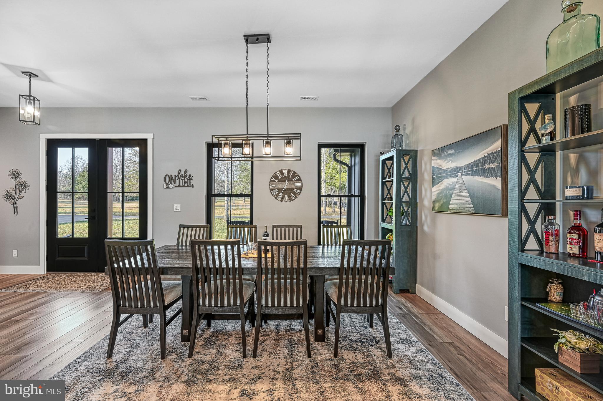 THALIA SHORES - Residential