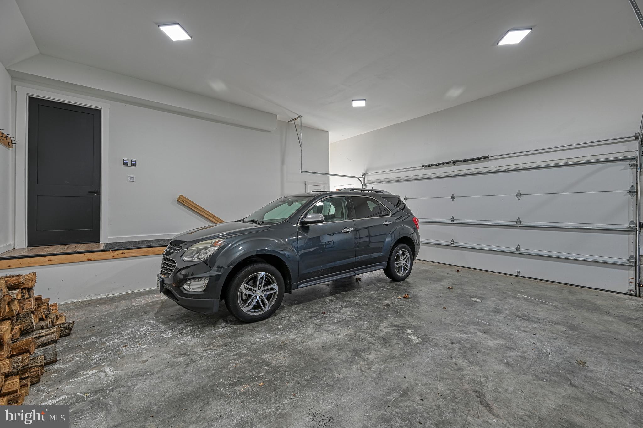 THALIA SHORES - Residential