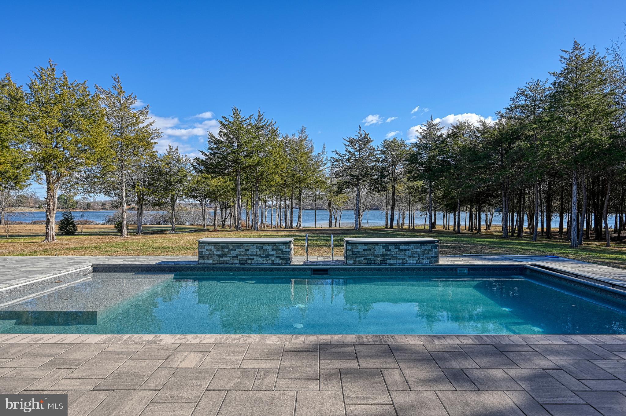 THALIA SHORES - Residential