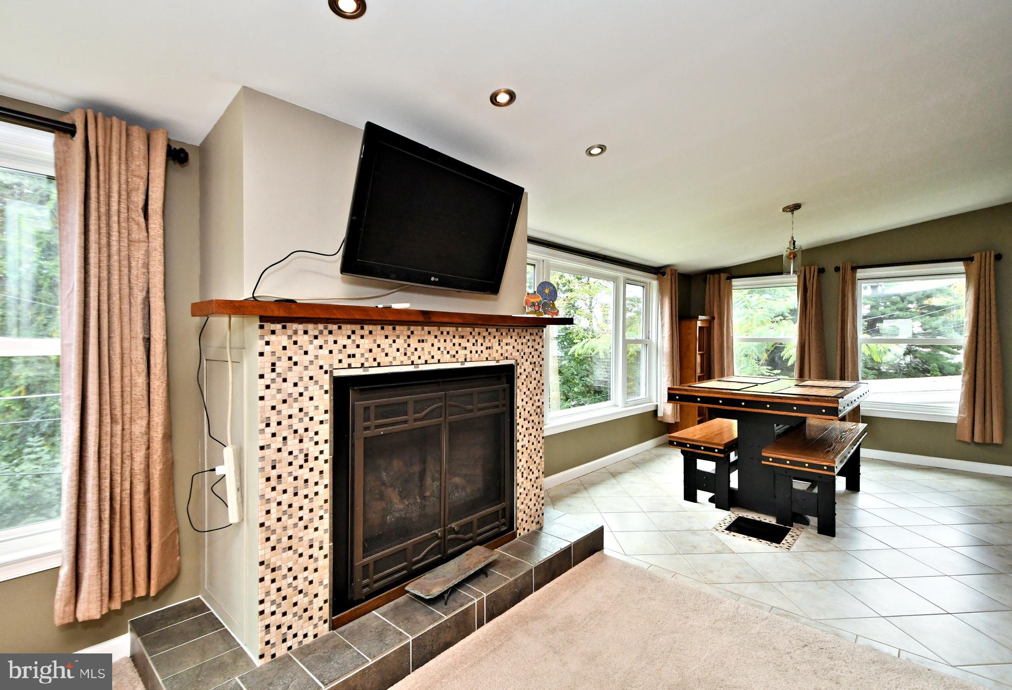 WYOMISSING HILLS - Residential