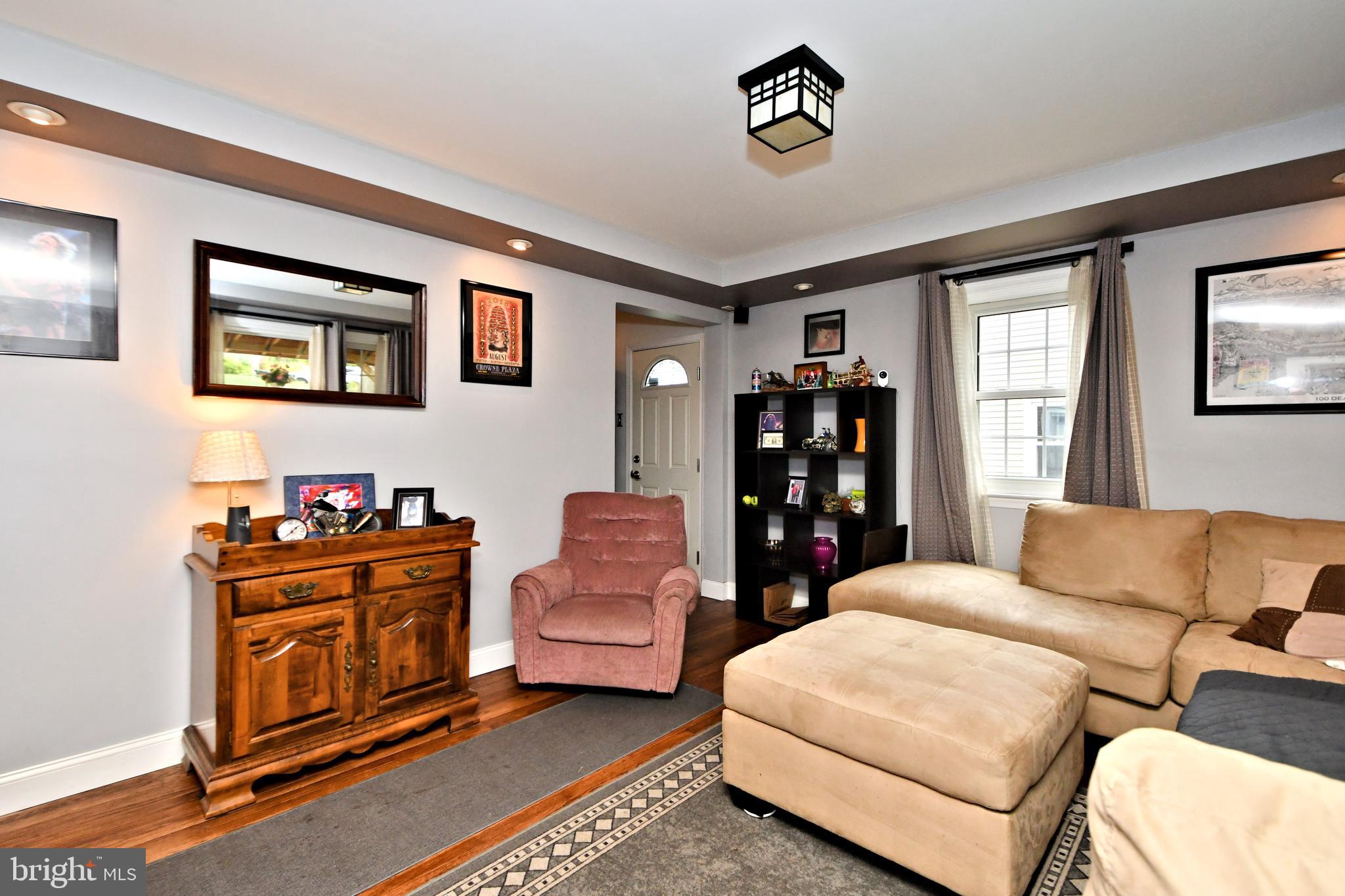 WYOMISSING HILLS - Residential