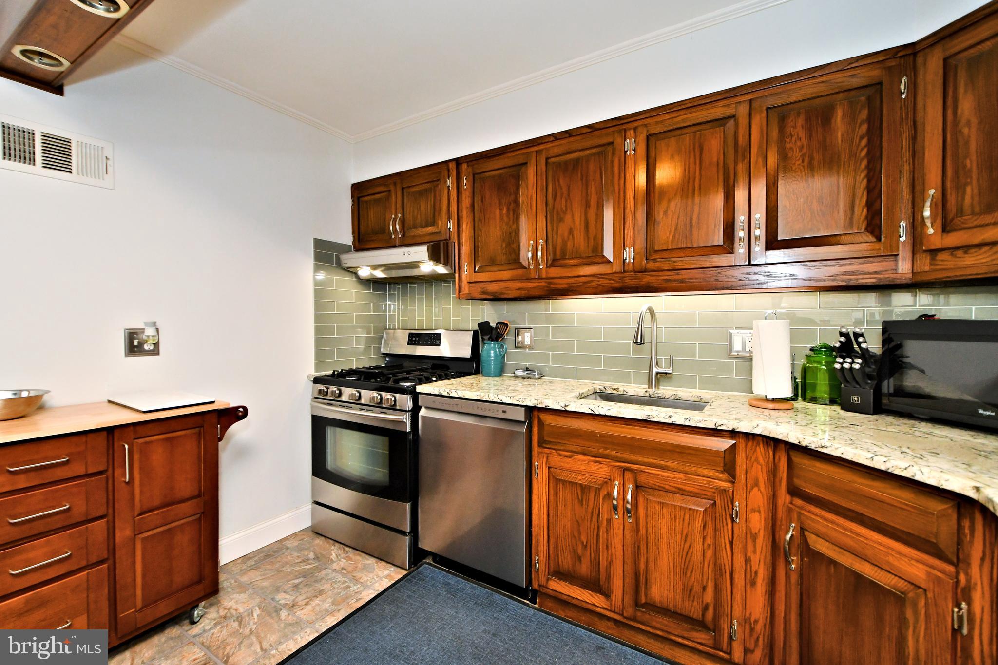 WYOMISSING HILLS - Residential