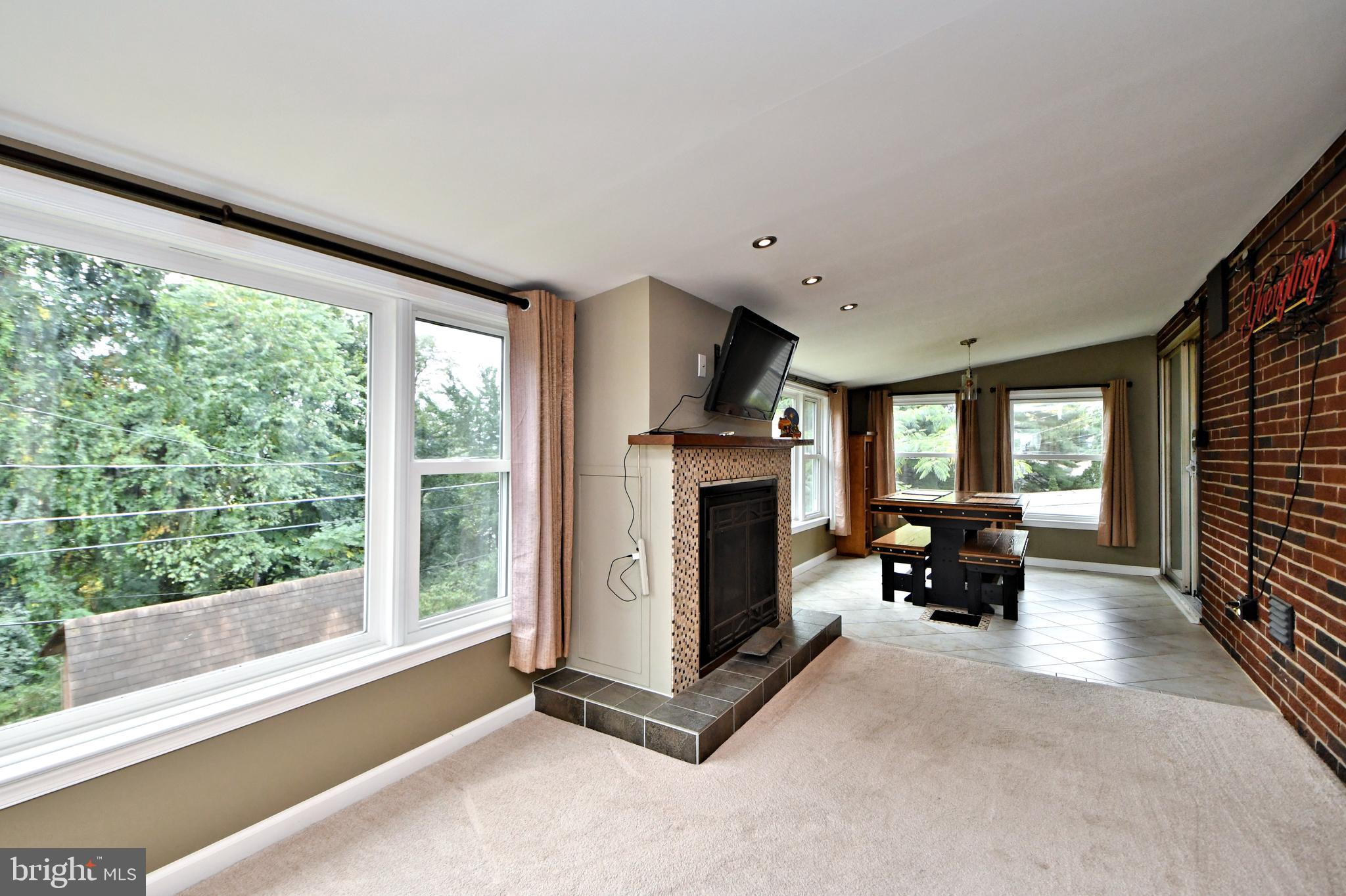 WYOMISSING HILLS - Residential