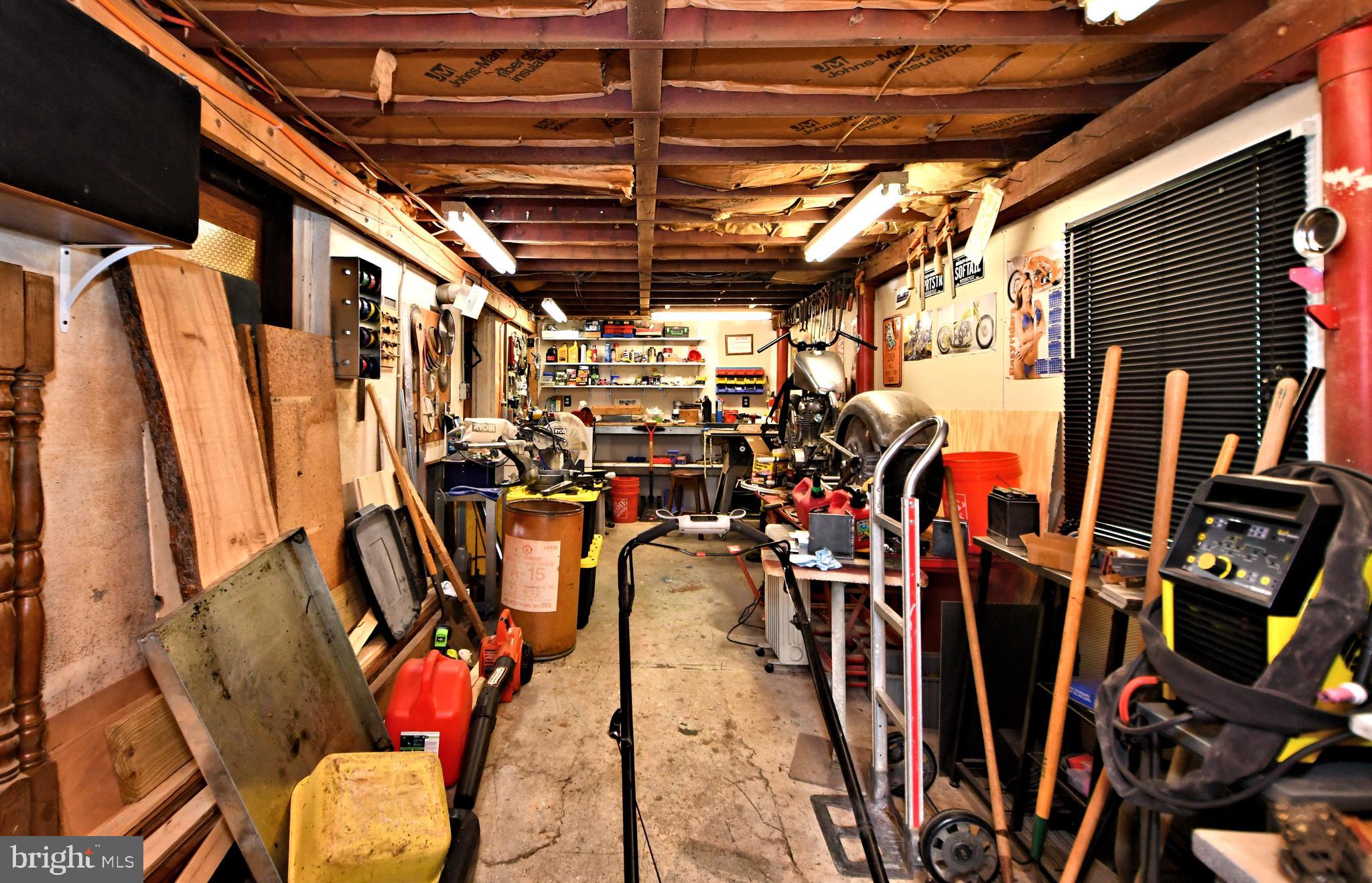 WYOMISSING HILLS - Residential