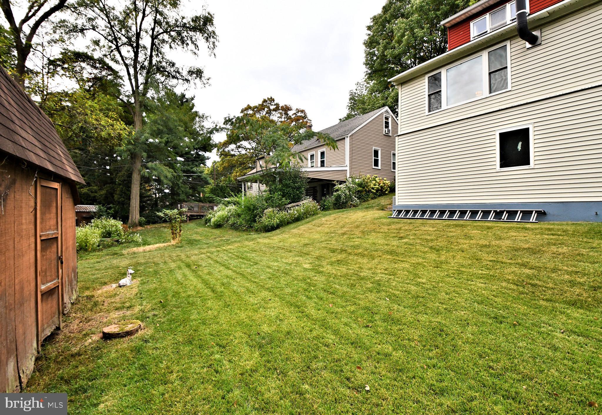 WYOMISSING HILLS - Residential