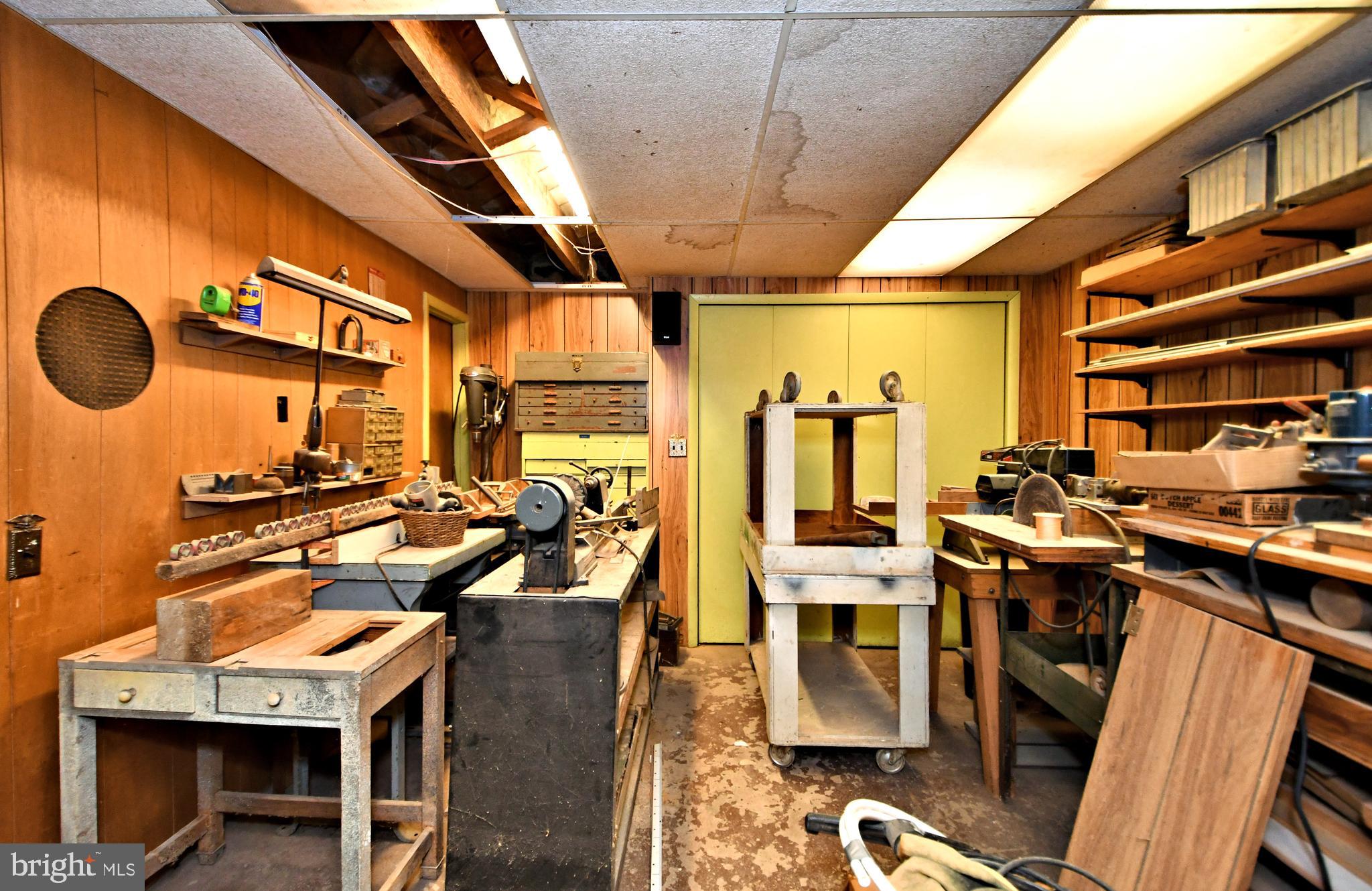 WYOMISSING HILLS - Residential