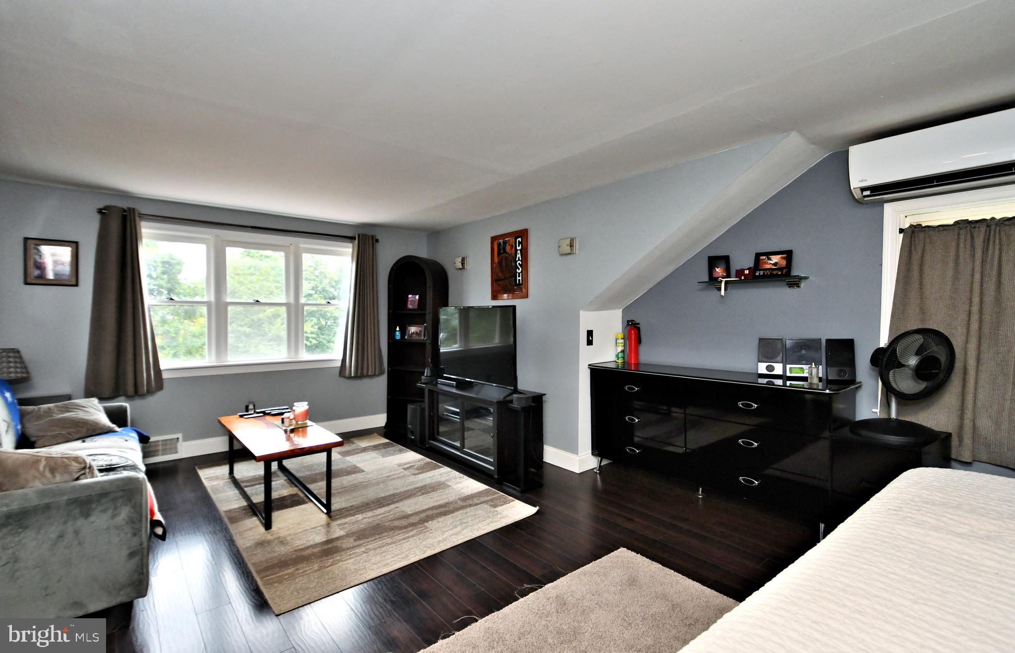 WYOMISSING HILLS - Residential