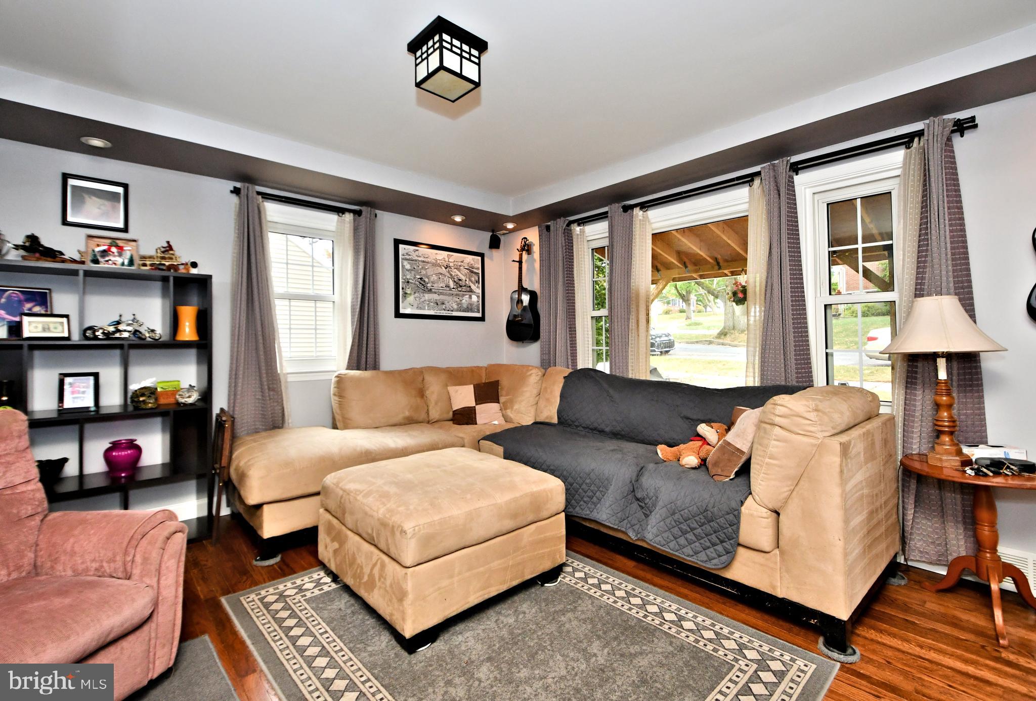 WYOMISSING HILLS - Residential