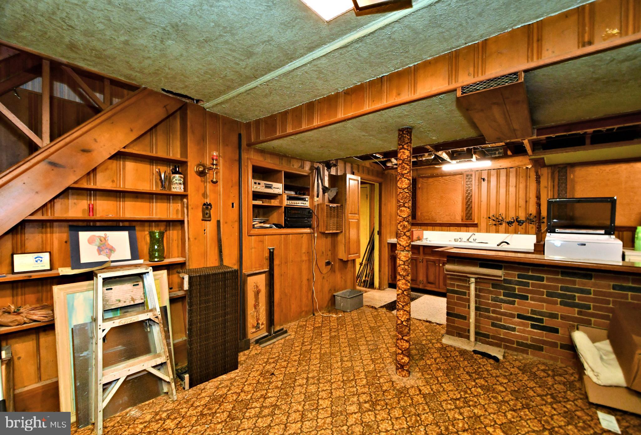 WYOMISSING HILLS - Residential