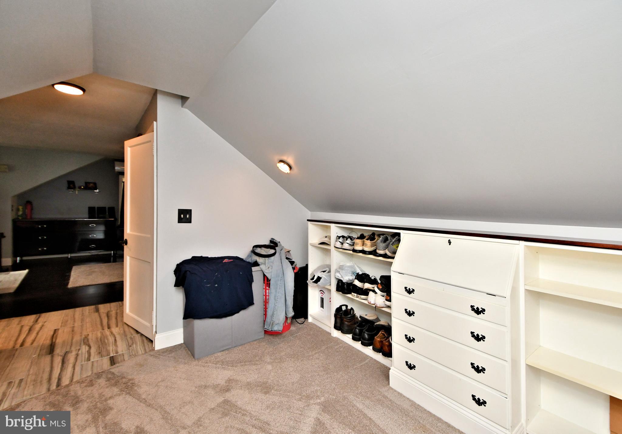 WYOMISSING HILLS - Residential