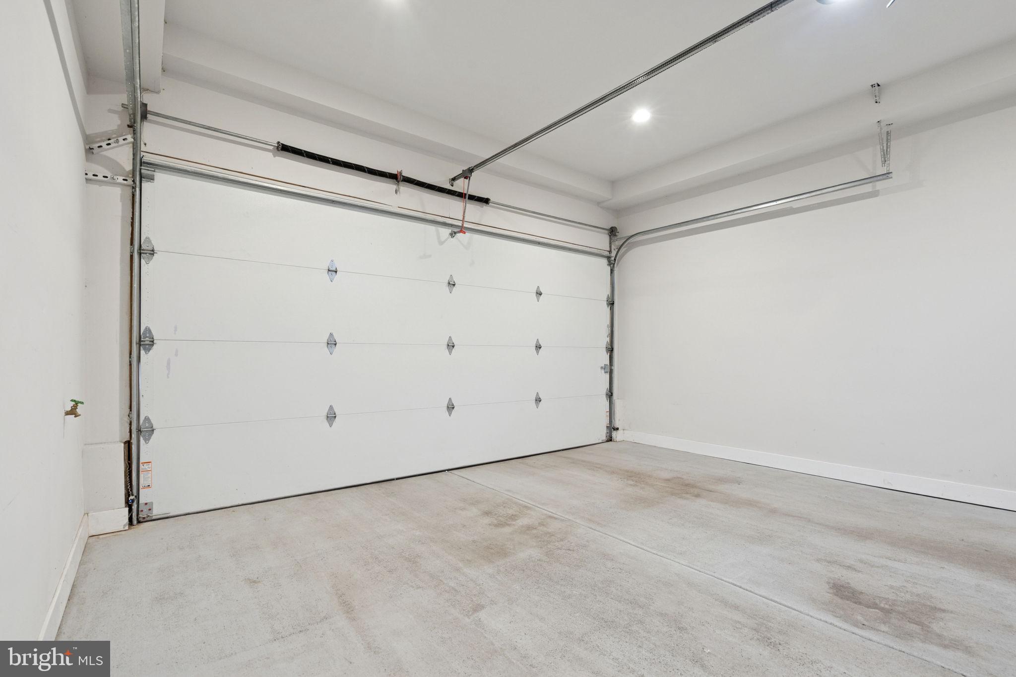 ROXBOROUGH - Residential