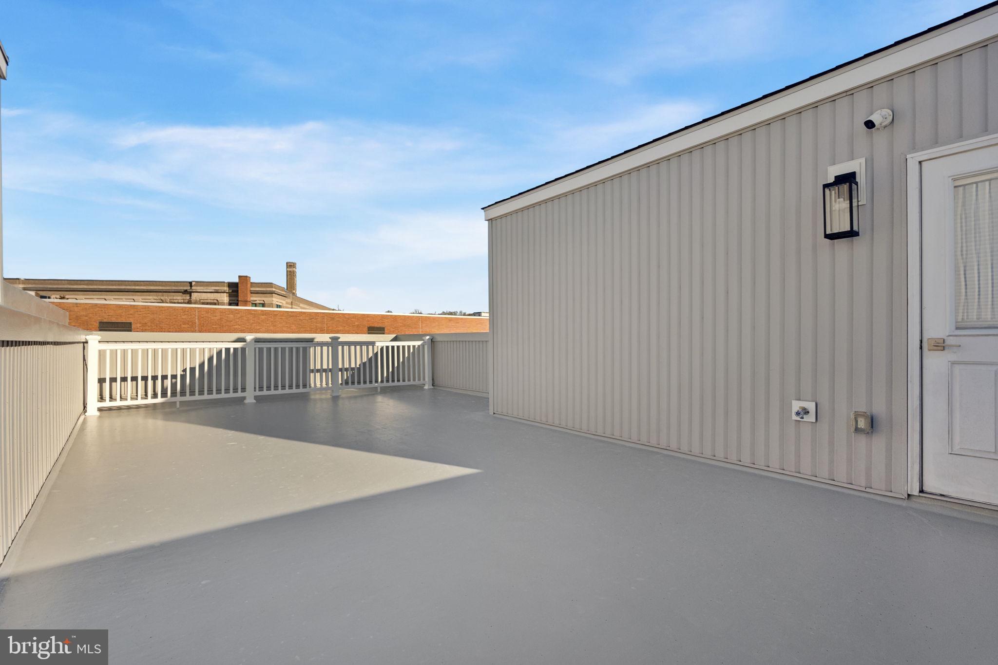 ROXBOROUGH - Residential