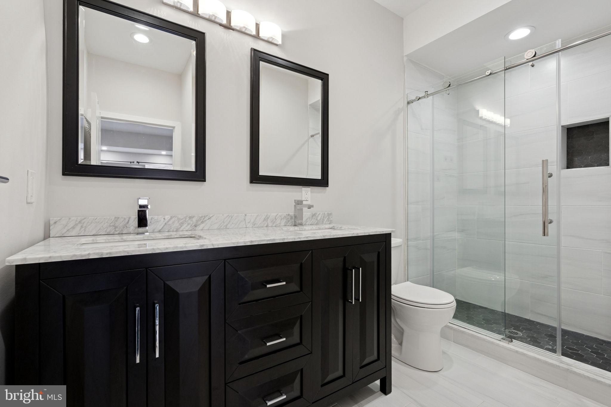 ROXBOROUGH - Residential