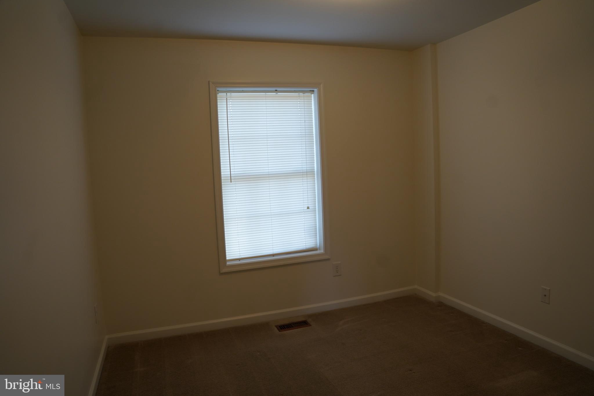 FOREST HEIGHTS - Residential Lease