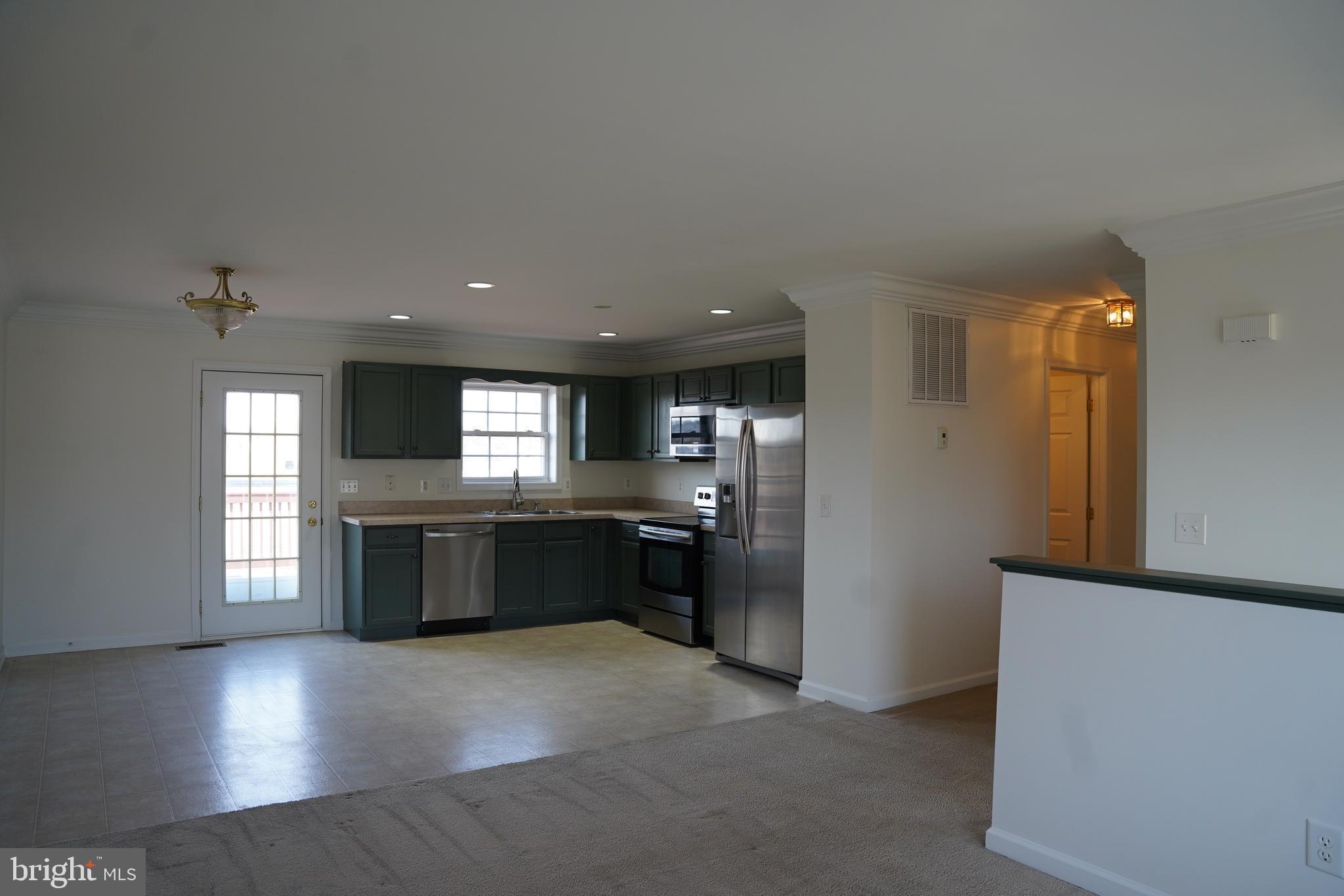 FOREST HEIGHTS - Residential Lease