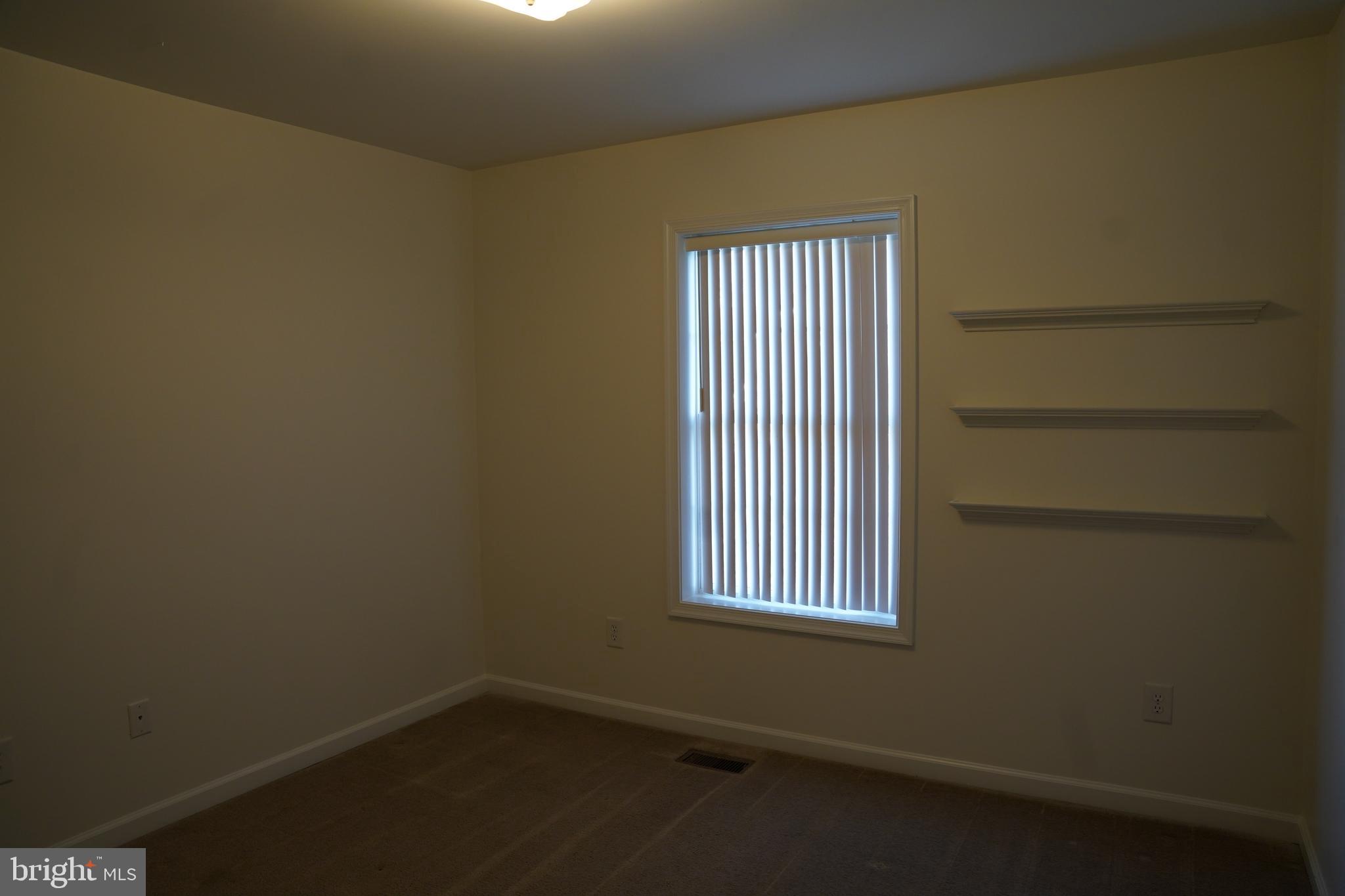 FOREST HEIGHTS - Residential Lease