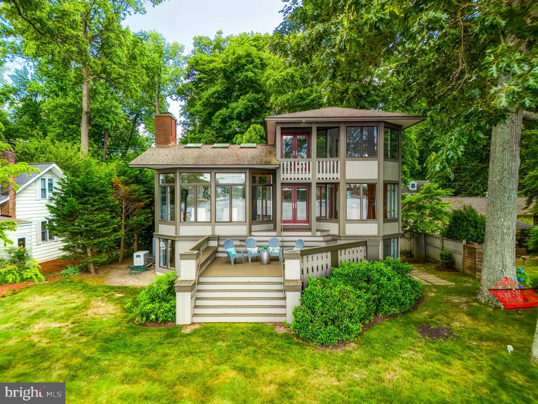 EDGEWATER BEACH - Residential