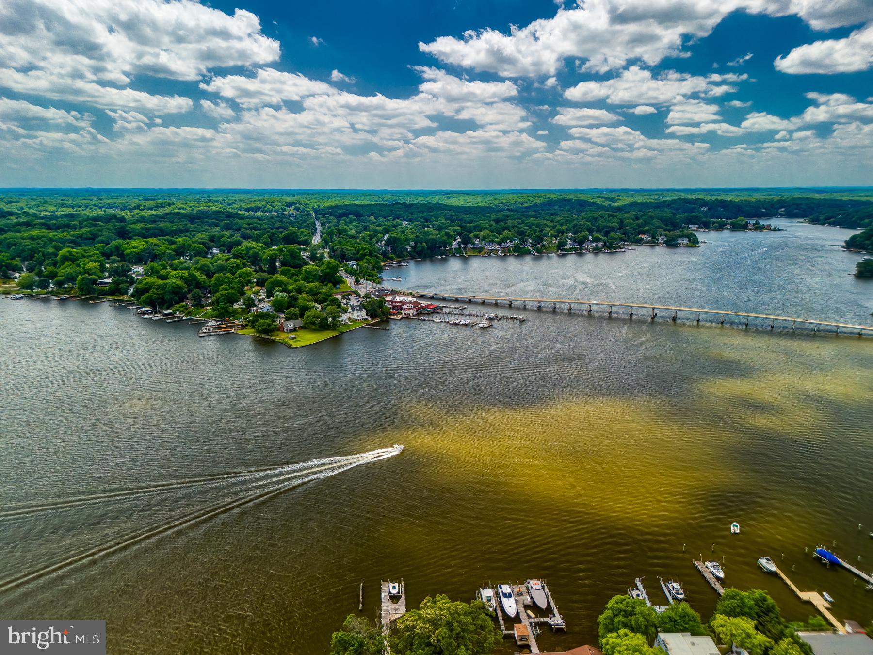 EDGEWATER BEACH - Residential