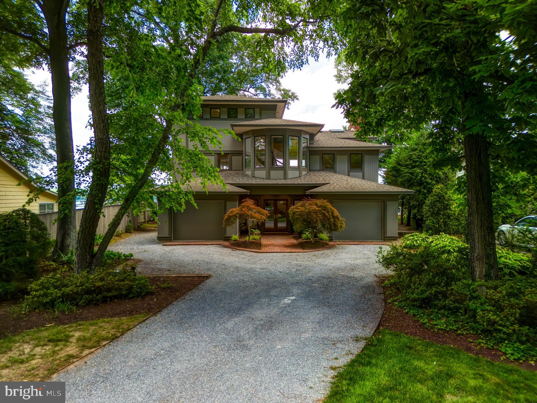 EDGEWATER BEACH - Residential