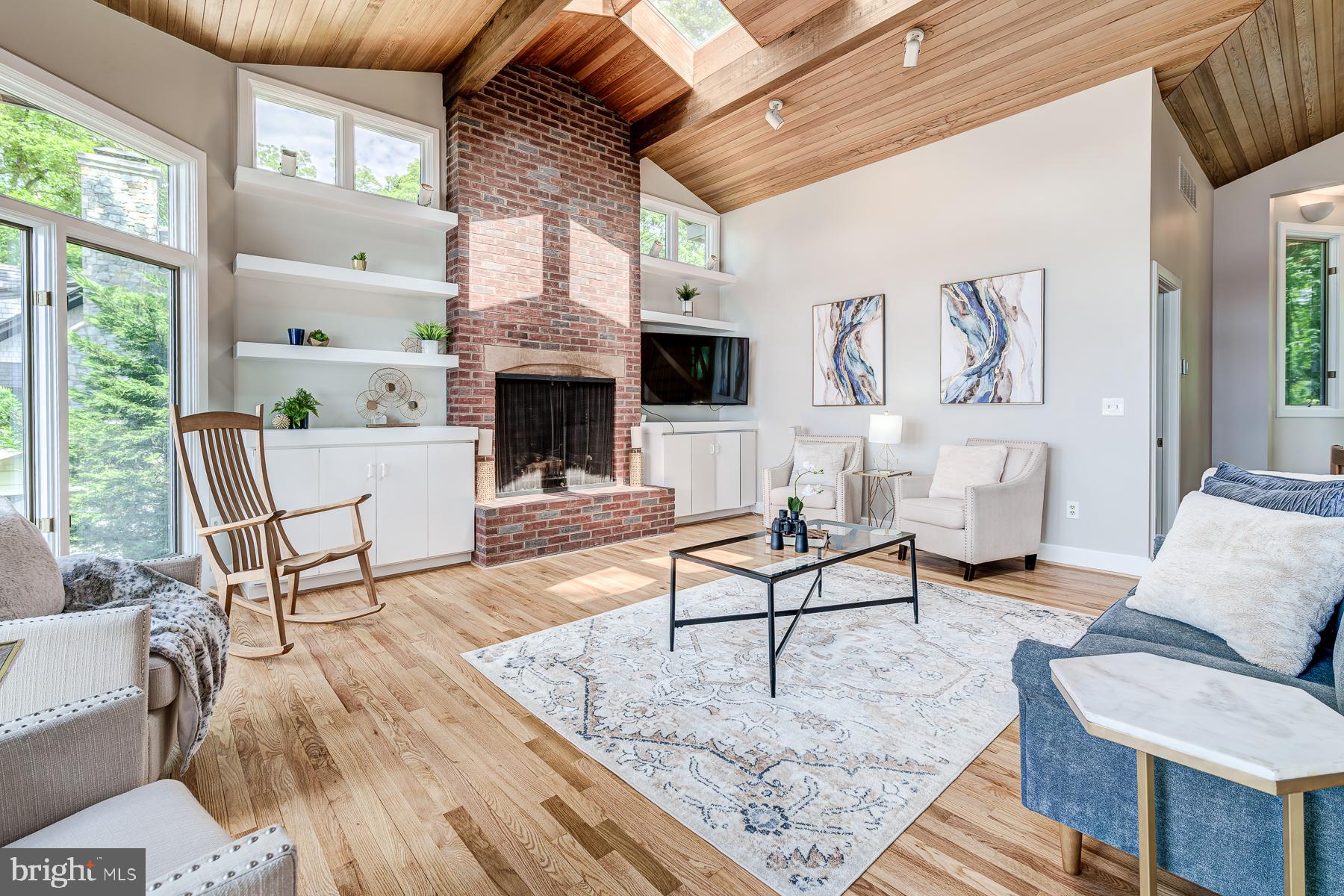 EDGEWATER BEACH - Residential