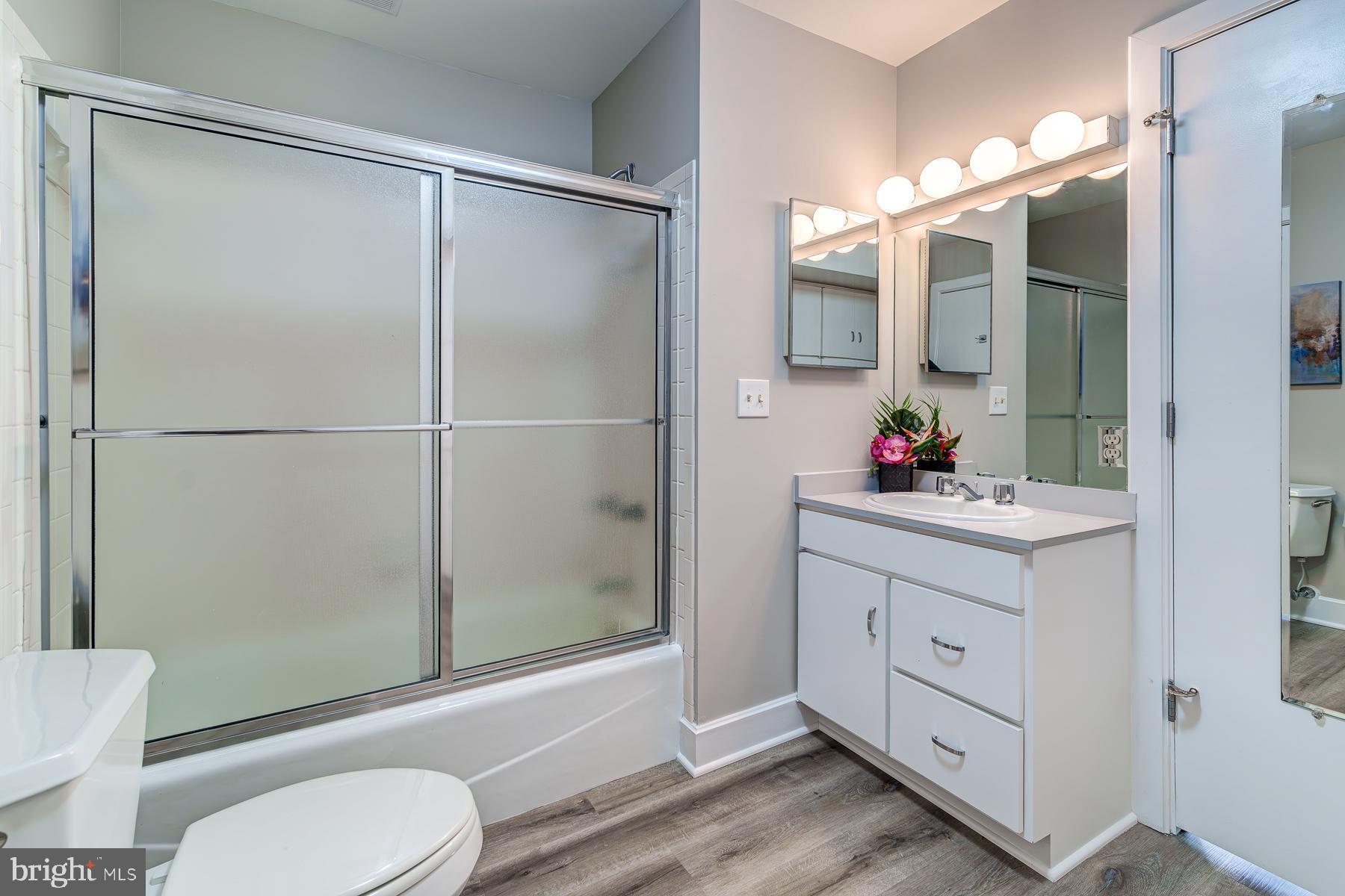 EDGEWATER BEACH - Residential